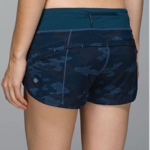 ✨RARE✨ Lululemon Blue Camo speed shorts